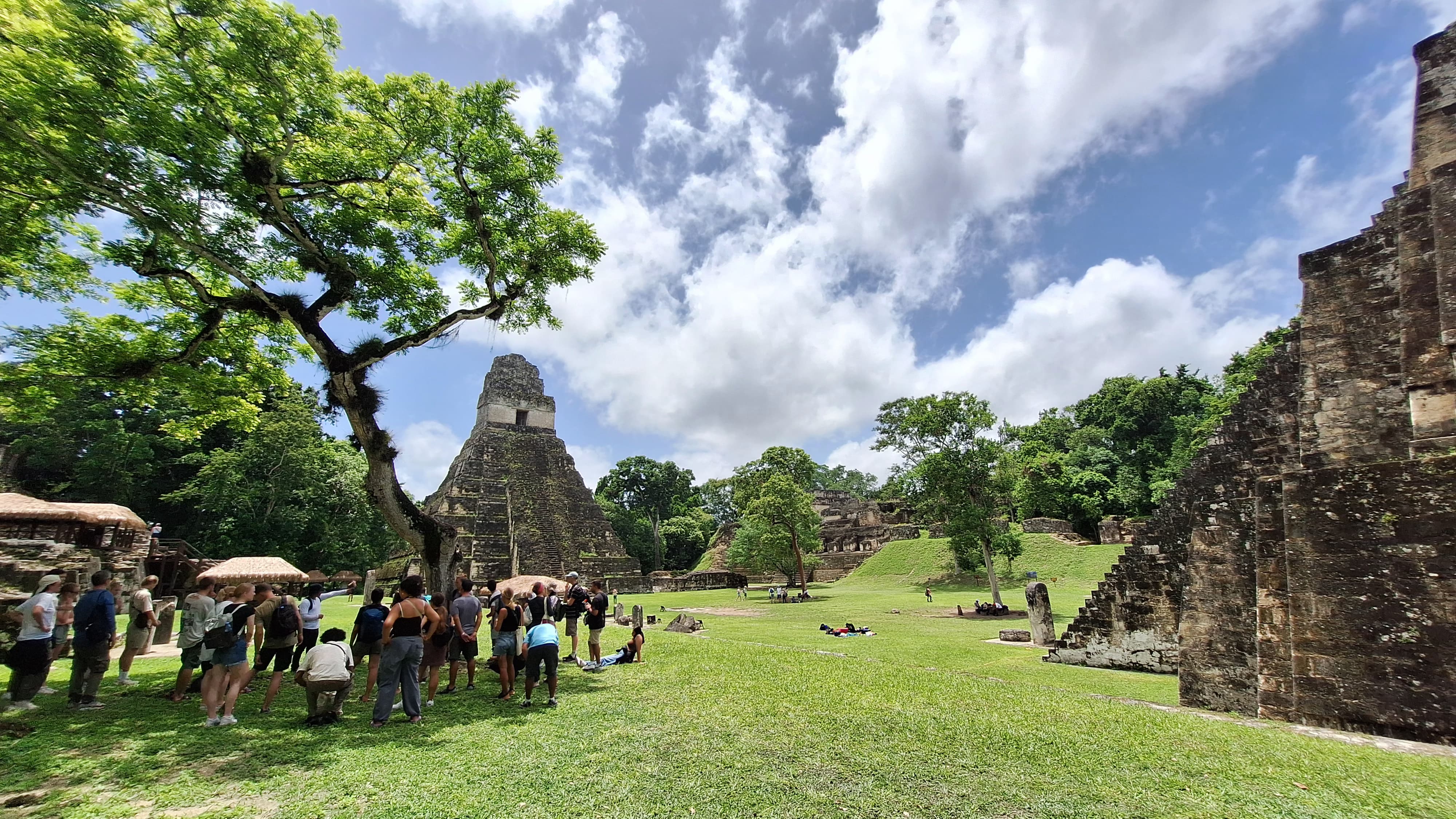 TOUR DE UN DÍA A TIKAL DESDE FLORES